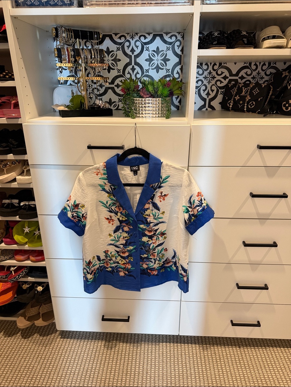 INC International Concepts Blue Trim Floral Short-Sleeve Button Front Top